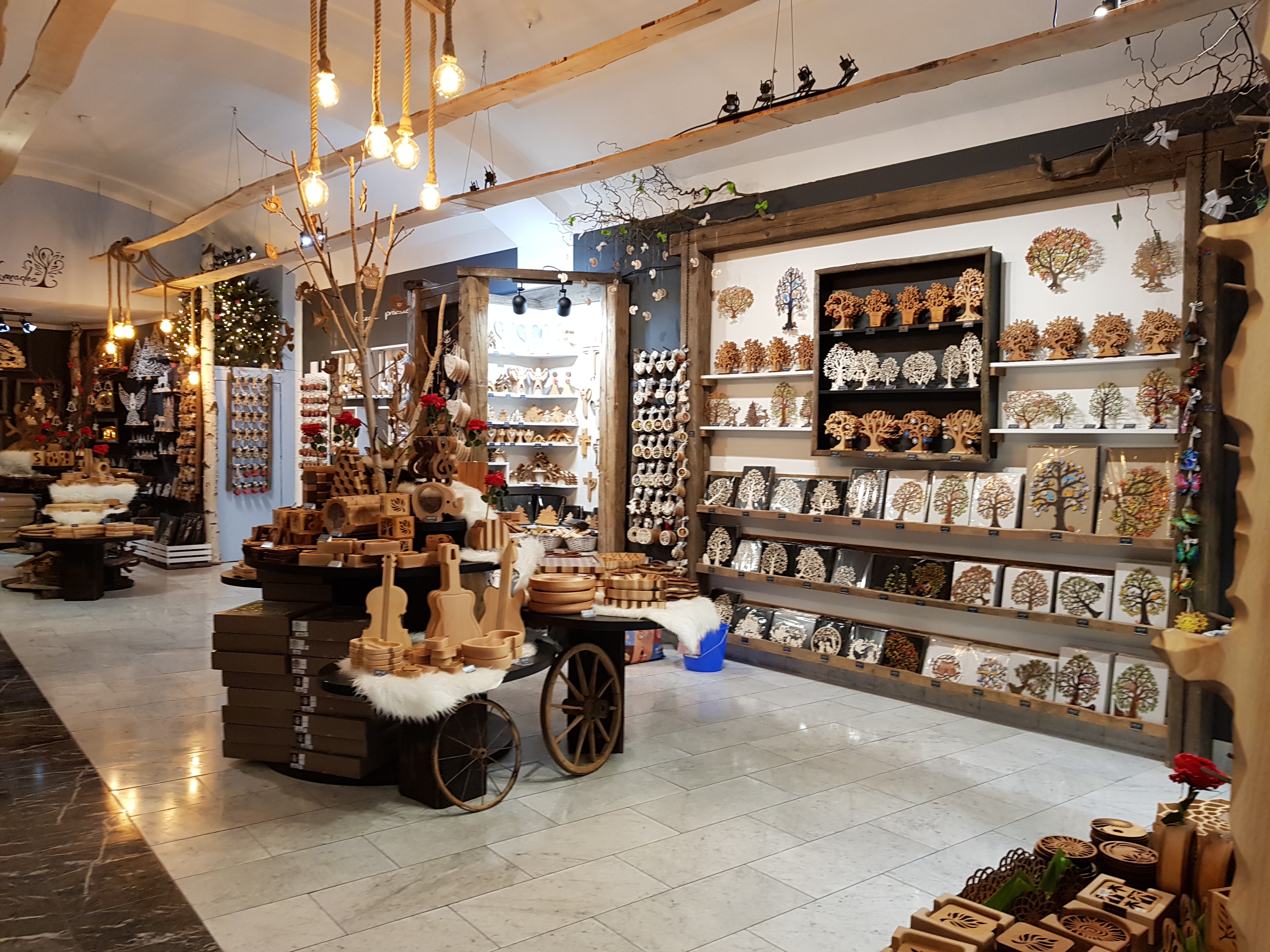 AMADEA – obchody a veletrhy